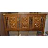 Image 1 : WOODEN QUEEN SIZED HEADBOARD