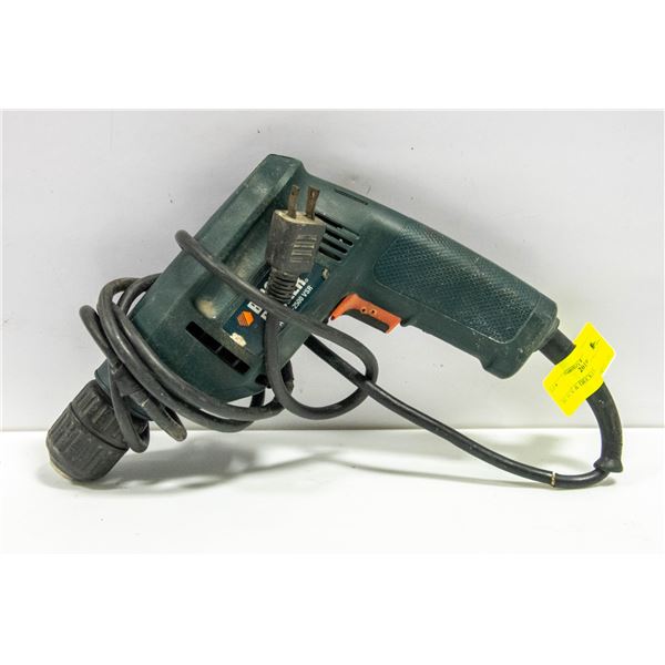 BLACK & DECKER DRILL