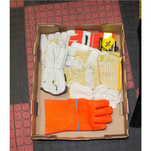 FLAT OF VARIOUS WORK GLOVES