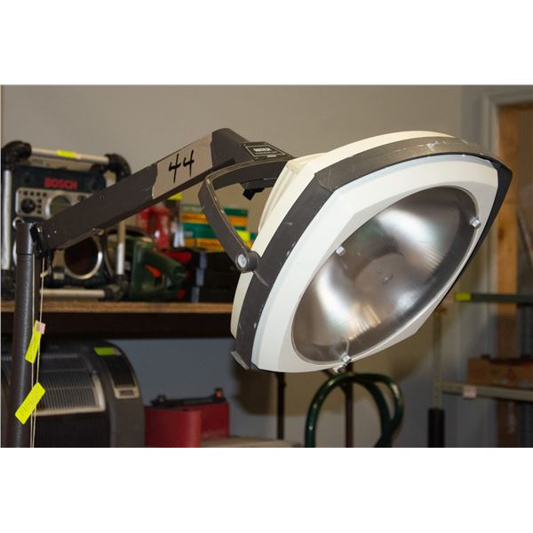 ADJUSTABLE RITTER WORKLIGHT