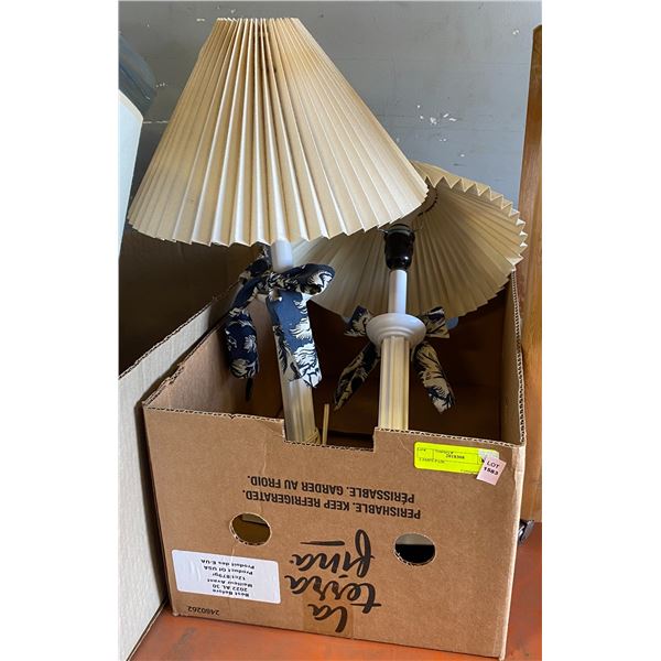 PAIR OF VINTAGE LAMPS