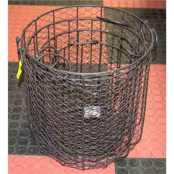4 NEW WROUGHT IRON PLANT HOLDERS