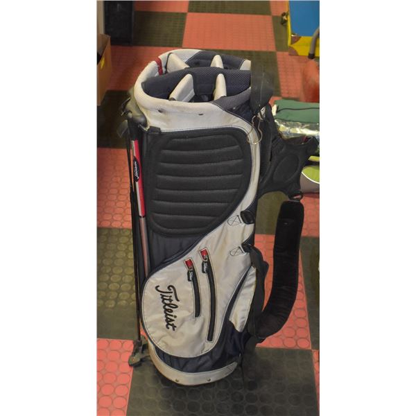 TITLEIST GOLF BAGS