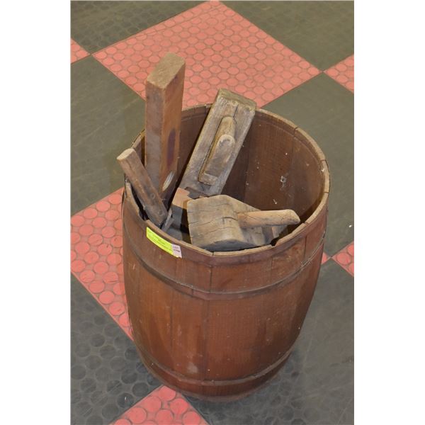 SMALL WOODEN BARREL WITH CONTENTS