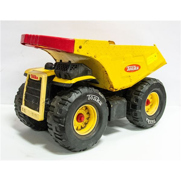 VINTAGE METAL TONKA TRUCK