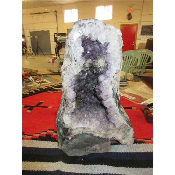 Large Cut Geode- 16"H X 10"W