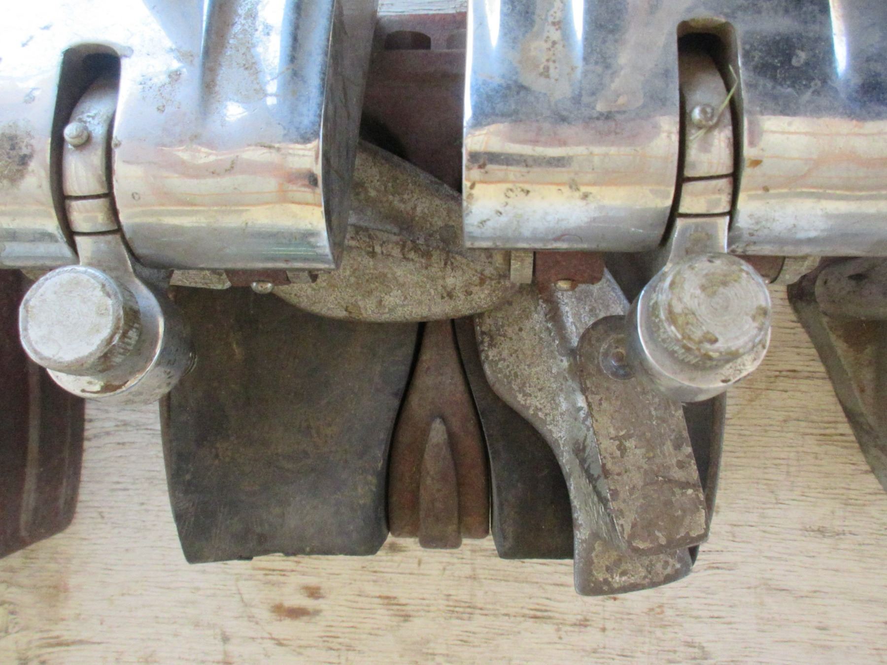 heavy duty shoe stretcher