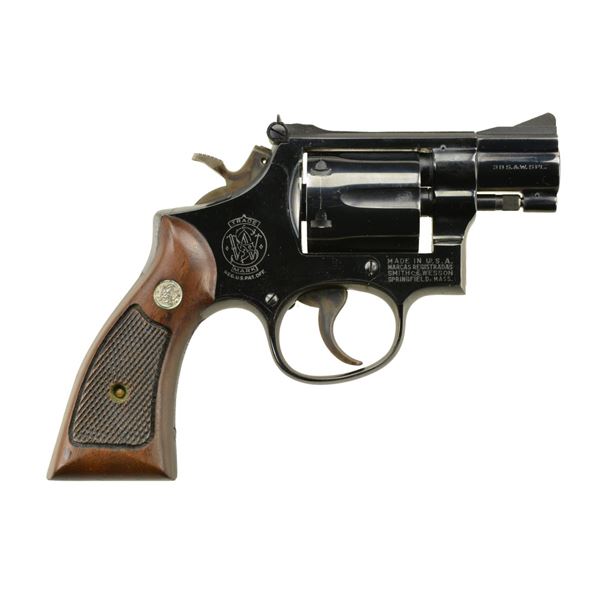SMITH & WESSON 15-2 REVOLVER.