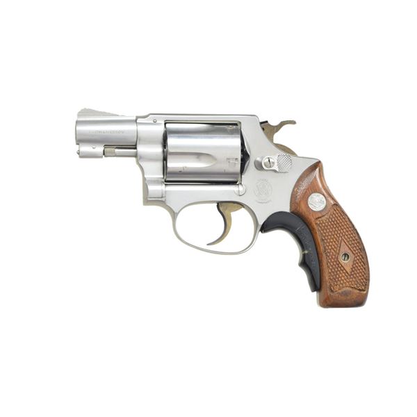 SMITH & WESSON MODEL 60 REVOLVER.