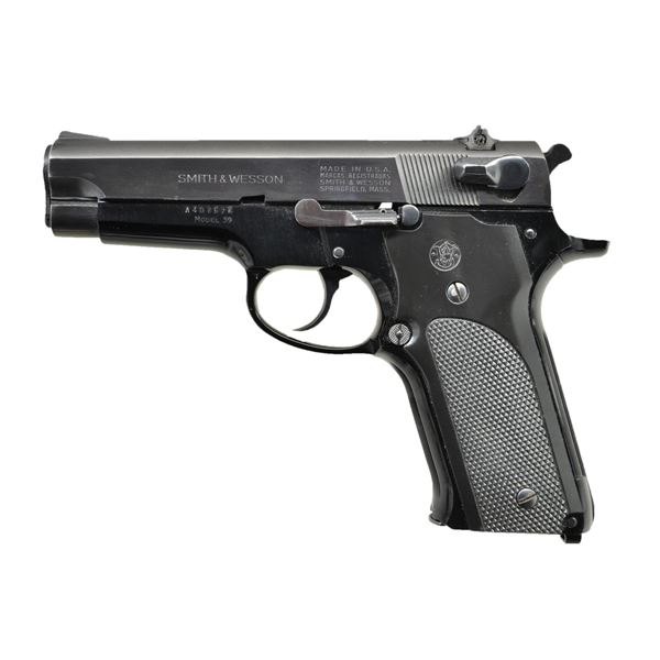 SMITH & WESSON MODEL 59 SEMI AUTO PISTOL.