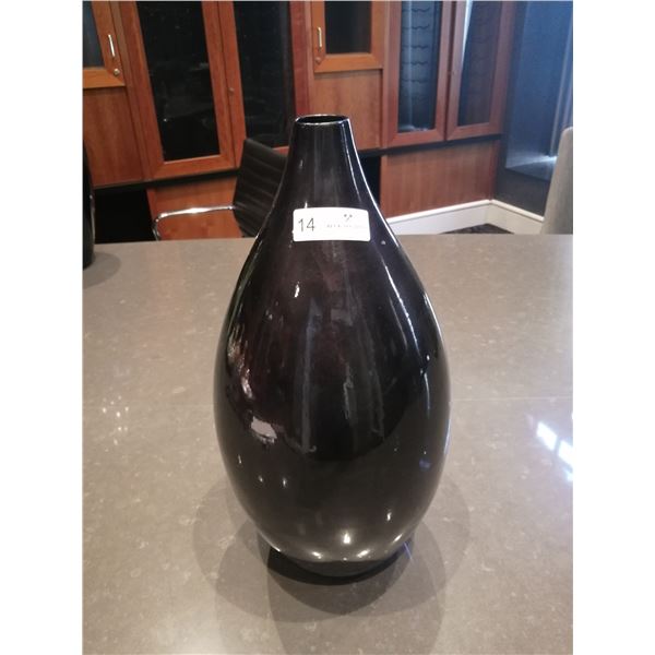 Black Ceramic Vase (Medium Height)