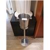 Image 1 : Champagne Bucket On Stand