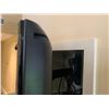 Image 3 : 32" LG TV (Model No. 32LH250H-UA) w/ Wall Mount
