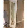 Image 1 : Wavy Closet Mirror