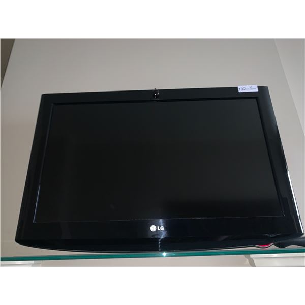 32" LG TV (Model No. 32LH250H-UA) w/ Wall Mount