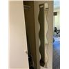 Image 1 : Wavy Closet Mirror