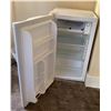 Image 2 : Igloo Mini Fridge (Model No. FR280)