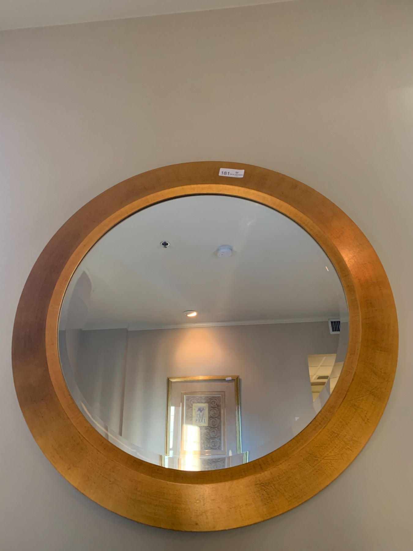 Decorative Round Wall Mirror - Beck Auctions Inc.