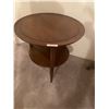 Image 1 : Beautiful Round Wooden Coffee Table w/ Bottom Shelf