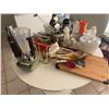 Image 1 : Large Assortment of Kitchenware