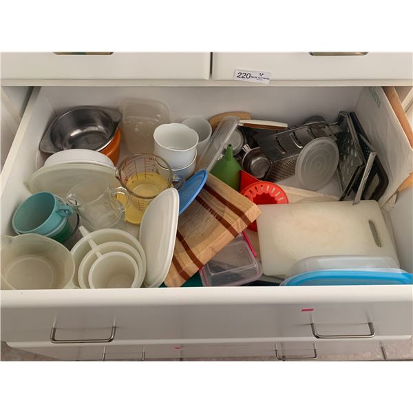 Assorted Kitchenware