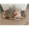Image 3 : 2 Ceramic Bighorn Ram Statues, Ukrainian Embroidery-Style Dish w/ Ceramic Frog