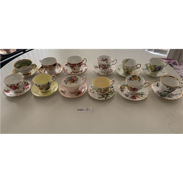 12 x Teacups w/ Matching Saucers