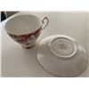 Image 7 : 12 x Teacups w/ Matching Saucers