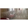 Image 1 : Floral-Etched Glassware Set