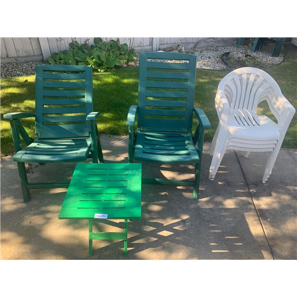 2 x Reclining Plastic Lawn Chairs, Small Plastic Side Table, & 4 x White Plastic Chairs