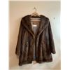 Image 1 : Vintage Hurtig Ltd. Furriers Genuine Fur Women's Coat