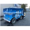 Image 1 : *TOW* ZAMBONI 520, ICE RESURFACER, BLUE SER #7688