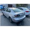 Image 2 : 2004 MAZDA 3, 4DR COUPE, GREY, VIN JM1BK12F141117046