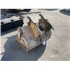 Image 2 : CWS 33" EXCAVATOR / BACKHOE CLEANING BUCKET WITH BLADE