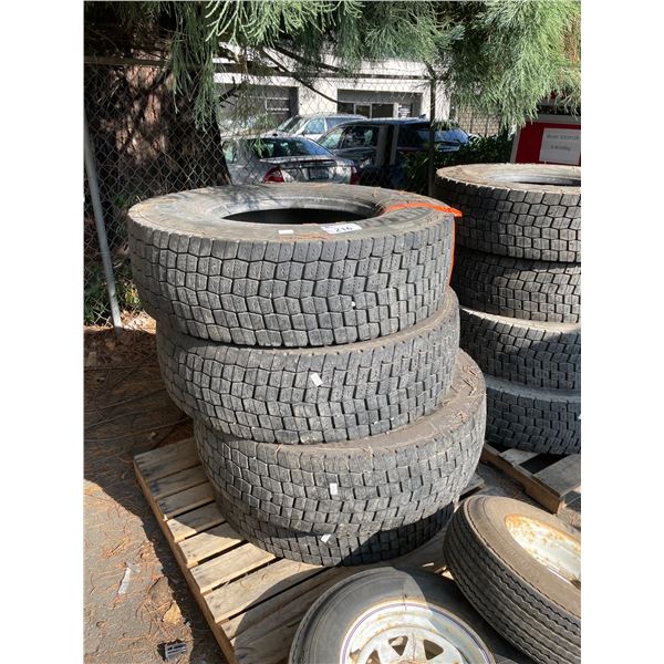 SET OF 4 MICHELIN DN2 GRIP 315/80R 22.5 156/150L M+S ALL SEASON REGROOVABLE VEHICLE TIRES