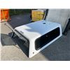 Image 2 : WHITE LEER CAP-IT LEGEND 60"W X 74"L X 21"H TRUCK CANOPY