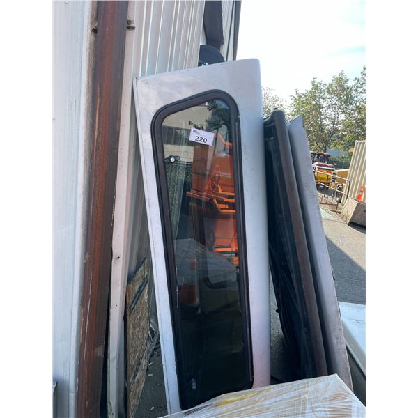 WHITE 60"W X 74"L X 21"H TRUCK CANOPY ( ONE SIDE WINDOW BROKEN )