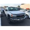 Image 3 : 2005 GMC SIERRA 2500HD, V8, WHITE, 2DR CREWCAB, WHITE VIN 1GTHK29U25E294994