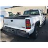 Image 4 : 2005 GMC SIERRA 2500HD, V8, WHITE, 2DR CREWCAB, WHITE VIN 1GTHK29U25E294994