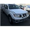 Image 3 : 2012 NISSAN FRONTIER, 4DR SUV, WHITE, VIN 1N6AD0FV7CC474328