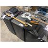 Image 2 : FENDER SQUIER BLACK ELECTRIC JAZZ BASE GUITAR