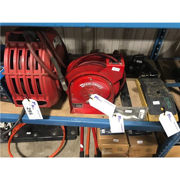 2 HOSE REELS, 1 RETRACTA INDUSTRIAL HOSE REEL WITH AIR HOSE AND REELCRAFT INDUSTRIAL HOSE REEL WITH