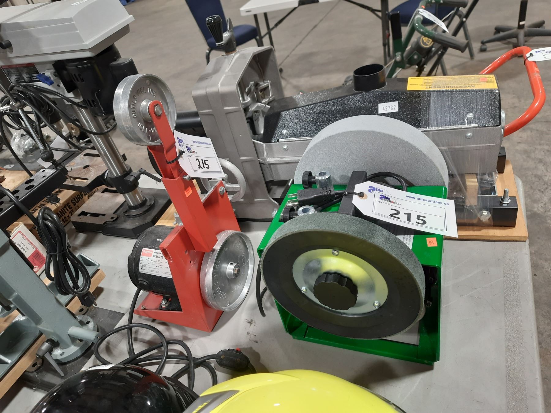 TORMEK SUPERGRIND WATER COOLED GRINDING MACHINE FOR EDGE TOOLS ...
