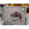 Image 2 : 4 U-SHAPED ELECTRIC CHARGING MASSAGE PILLOWS