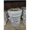 Image 1 : 2 PAILS OF DIVERSEY OXIVIR TB 5 GAL READY TO USE SURFACE CLEANER