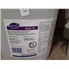 Image 2 : 2 PAILS OF DIVERSEY OXIVIR TB 5 GAL READY TO USE SURFACE CLEANER