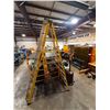 Image 1 : YELLOW FEATHERLITE 10' FIBERGLASS STEP LADDER