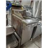 Image 2 : QUEST STAINLESS STEEL COMMERCIAL DUAL BASKET DEEP FRYER