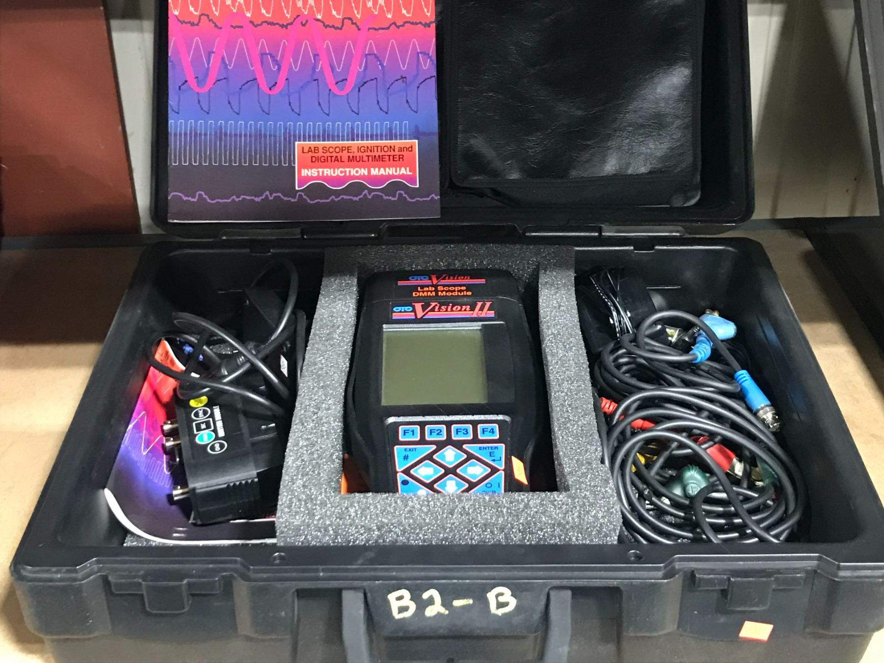 OTC VISION LAB SCOPE IGNITION AND DIGITAL MULTIMETER KIT WITH CARRY CASE