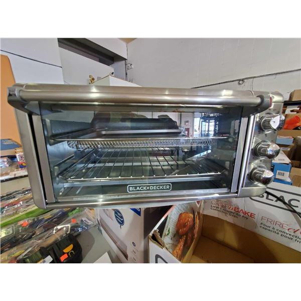 Black and Decker Stainless Crisp n Bake Oven open box